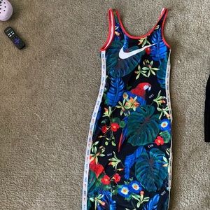 NIKE DRESS